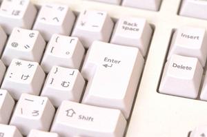 電子カルテ導入の成功事例と選び方完全ガイド｜効率化とサービス向上の秘訣